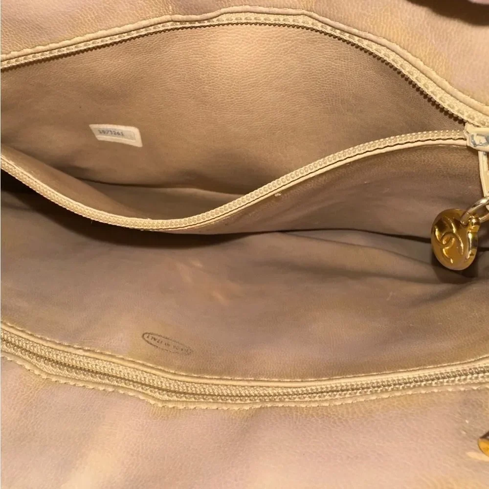CHANEL Yellow Quilted Shoulder Bag with Chain Strap - Picture 11 of 16
